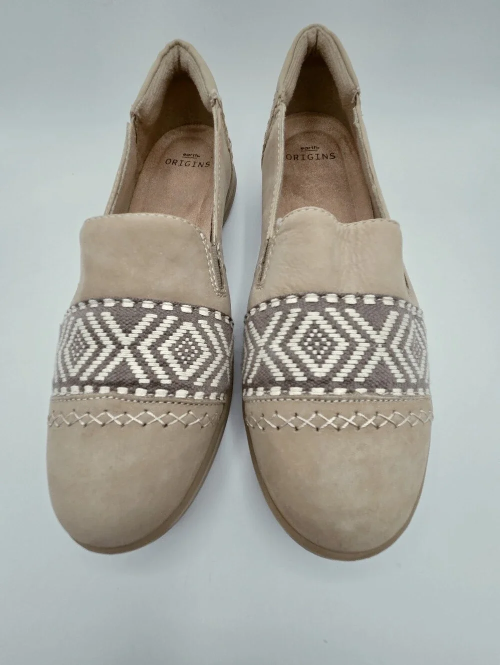 Earth Origins Bailey Embroidered Nubuck Slip Ons Size 10